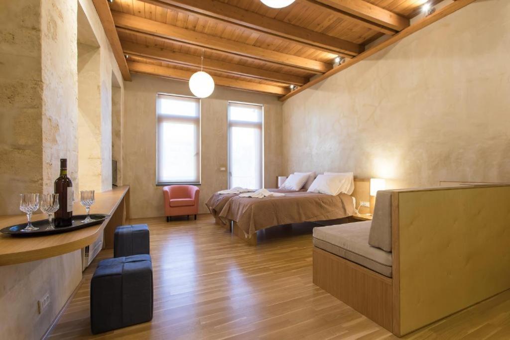 Polixeny'S Suites Chania  Bagian luar foto