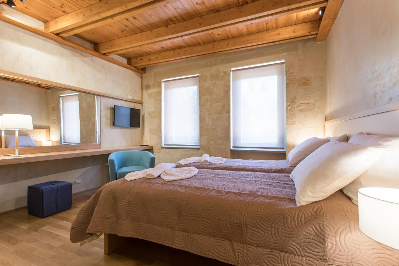 Polixeny'S Suites Chania  Bagian luar foto